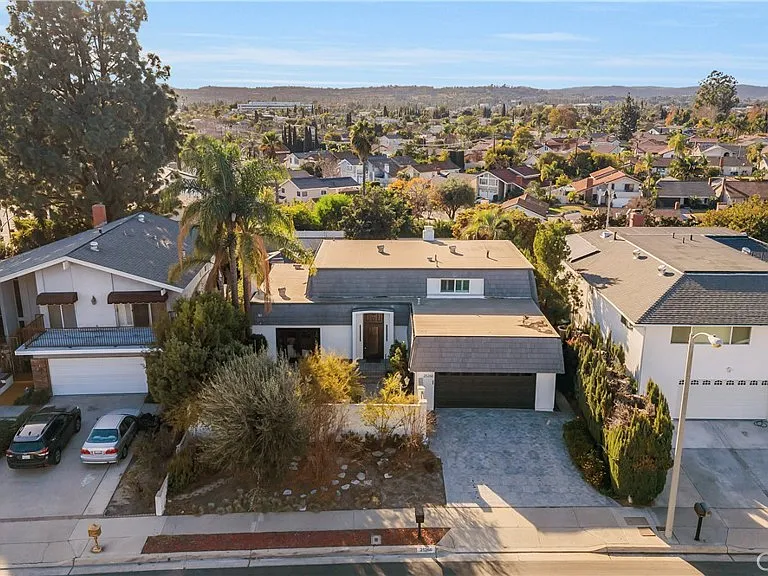 25266 Pacifica Ave — Photo 37