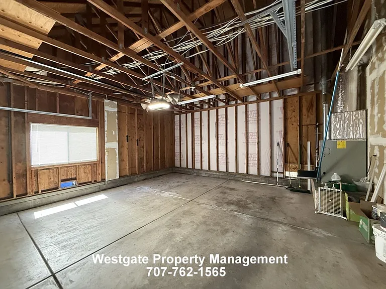 1453 Capri Ave — Photo 7