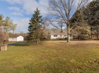 3031 Brickyard Rd, Syracuse, NY 13209