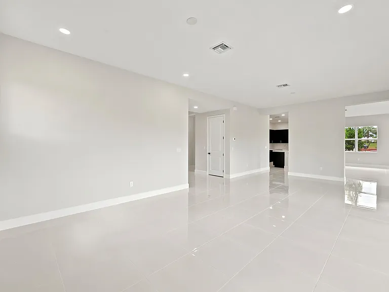 14261 Spruce Pine Dr — Photo 17