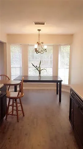 1540 Queens Dr — Photo 11