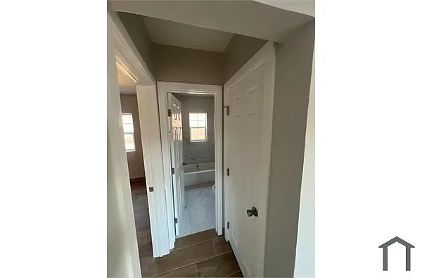 Building Photo - 9518 Avalon Blvd #1