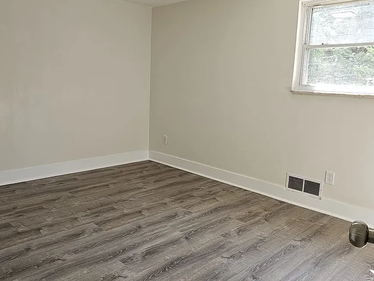7988 Aber Rd — Photo 17