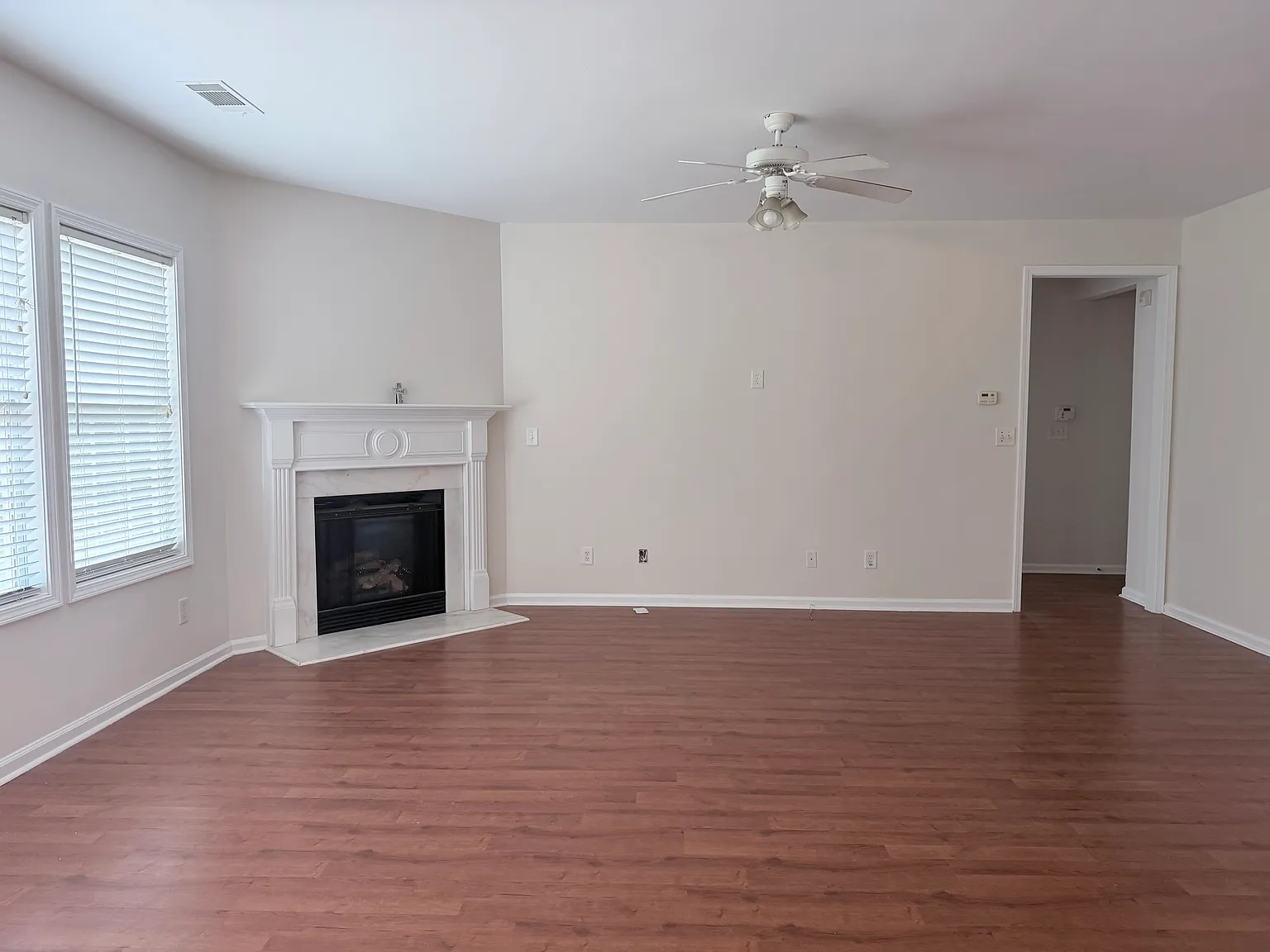 5 bed, 2548 sqft, $2,700 — Photo 2