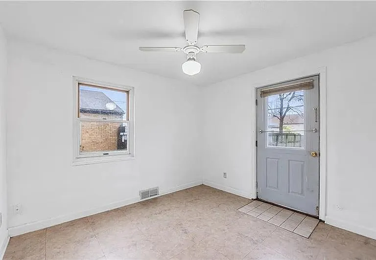 3929 Fulton Ave — Photo 11