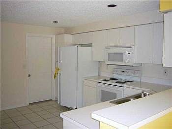 3rd image of 1516 Veracruz Ln