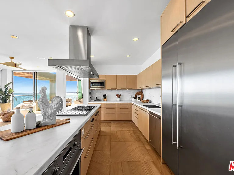 25102 Malibu Rd — Photo 19