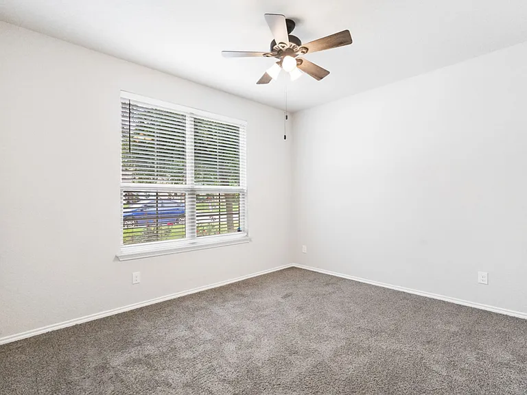 5042 Italica Rd — Photo 11