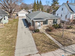 1130 S Kernan Ave, Appleton, WI 54915