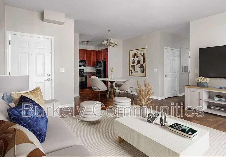 104 Thornton Ct #E — Photo 3