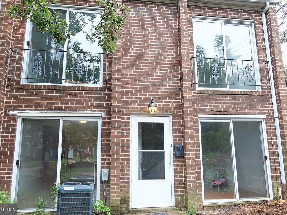 1st image of 9001 Ridge Ave Unit 33