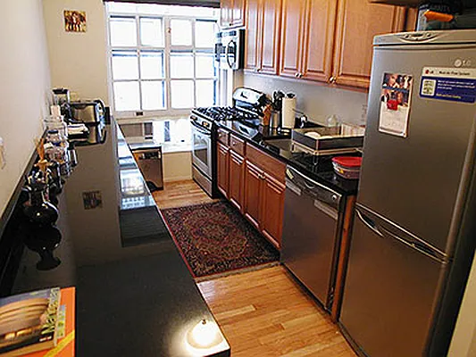 Sold by Verdi Square Realty | media 1