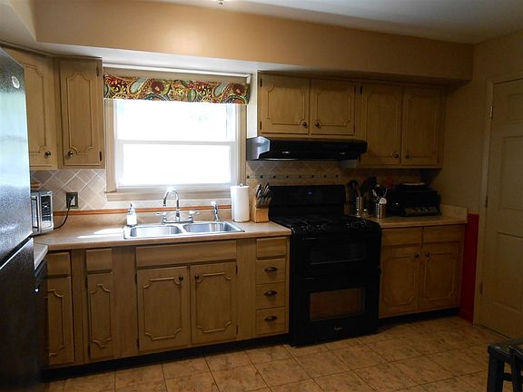 4th image of 1826 Sovereign Dr