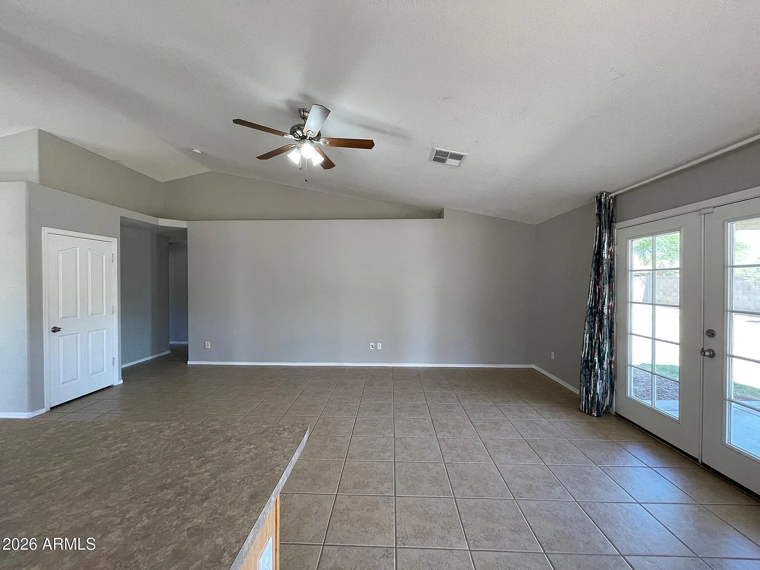 4 bed, 2.0 bath, 1840 sqft, $2,100 — Photo 4