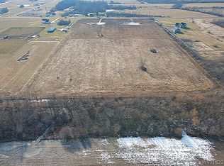 5017 Hollenbeck Rd, Lockport, NY 14094