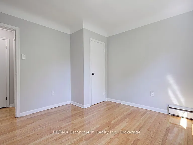 830 Robinson St #102 — Photo 22