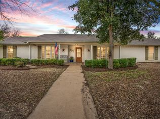 901 Sleepy Hollow Rd, Woodway, TX 76712