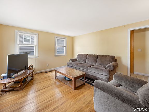 4th image of 26 Southington Avenue