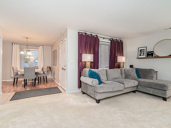 5th image of 32 S Fernwood Dr #32S