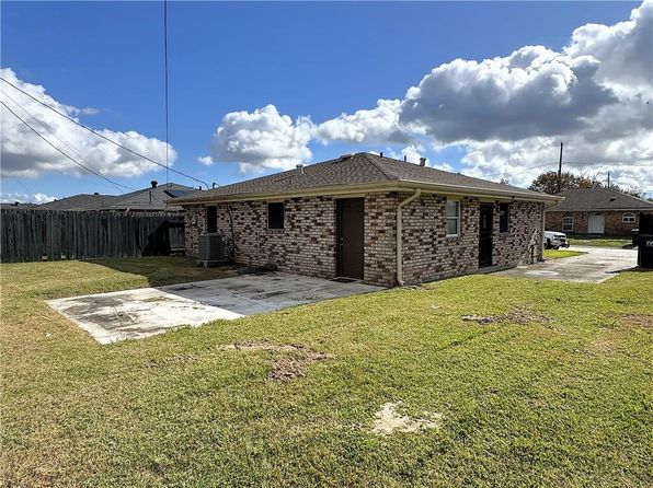 2108 River Queen Dr, Violet, LA 70092