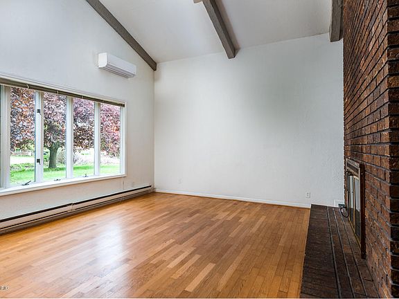 3rd image of 30429 White Oak Dr