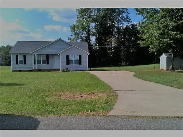 107 Southwycke Ln #107, Pilot Mountain, NC 27041