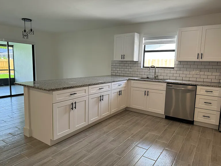 158 Cordoba Cir — Photo 4