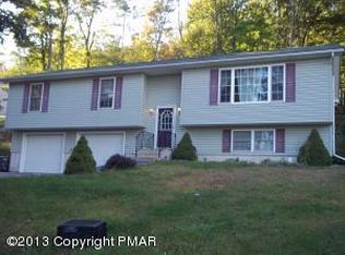 30 Old Timber Rd, Mount Pocono, PA 18344