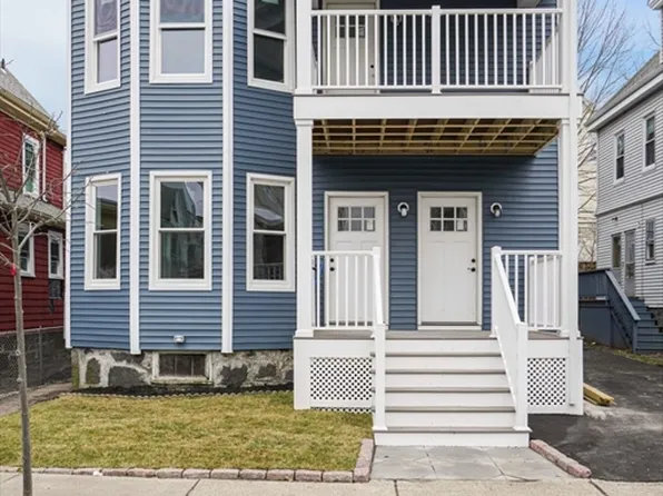 47 Edwin St #2, Dorchester Center, MA 02124