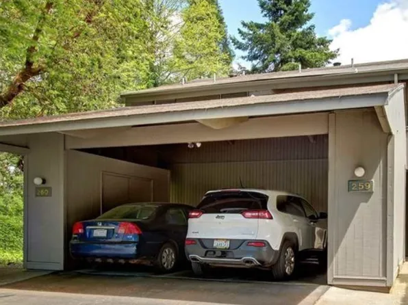 6352 137th Pl NE, Redmond, WA