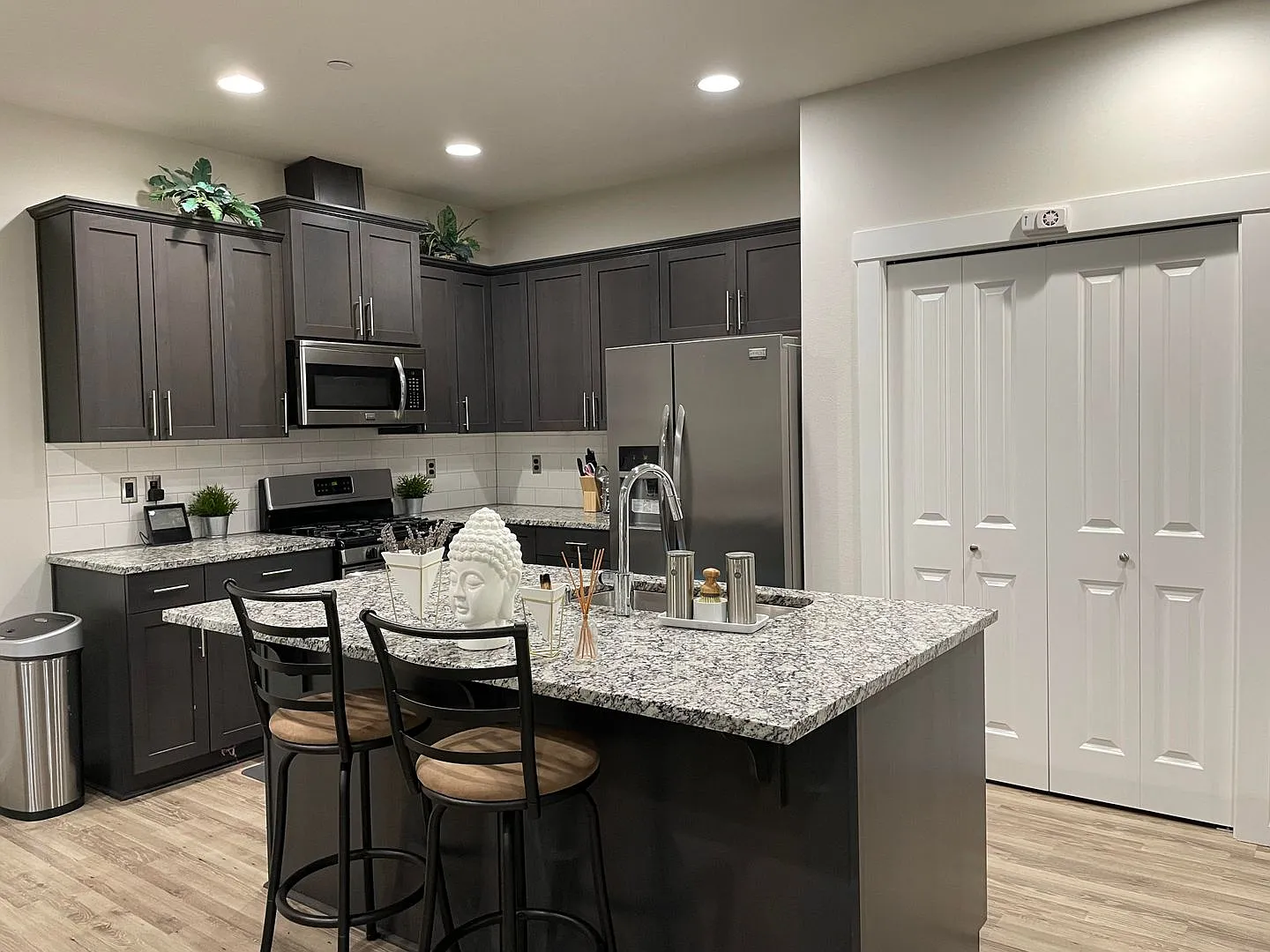 Impeccable 4bd/2.5bth Home Available for Lease! — Photo 4