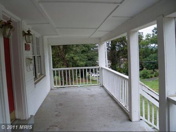 5th image of 5714 Lenore Ln