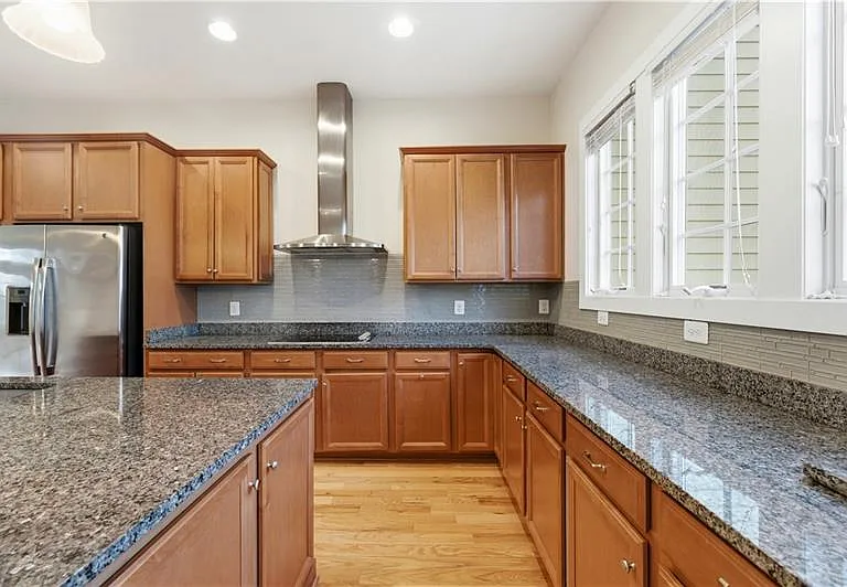 335 Osona Ln — Photo 10