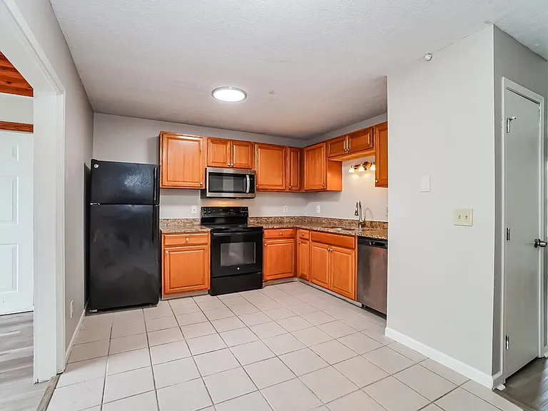 2524 Bridlewood Ct — Photo 11