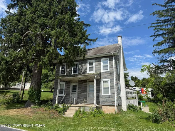395 Holtzman Rd, Reinholds, PA 17569