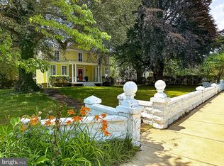 19 E Loudoun St, Round Hill, VA