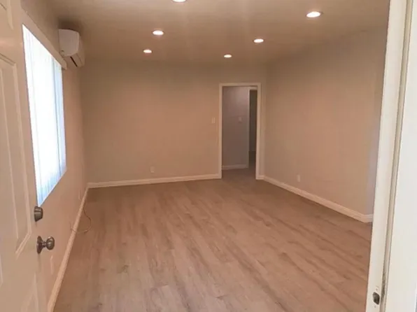 7923 Breen Ave, Los Angeles, CA 90045