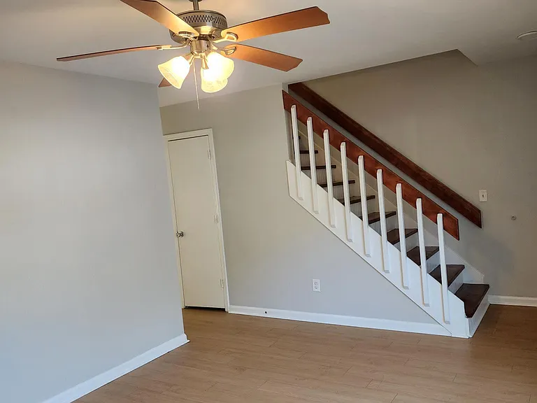 2491 Realm St — Photo 2