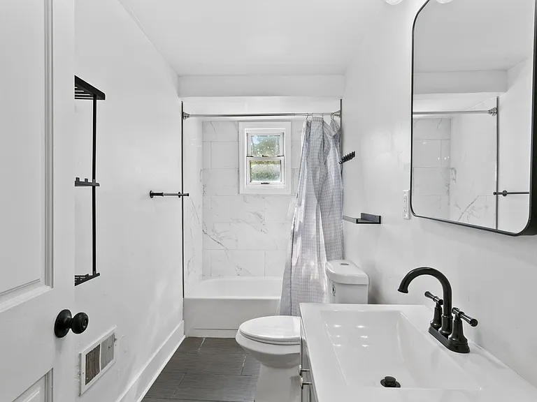 721 Boggs Ave — Photo 2