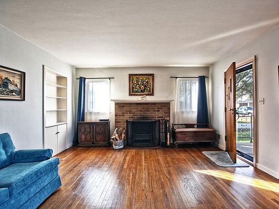 5th image of 1221 Kilbourn St