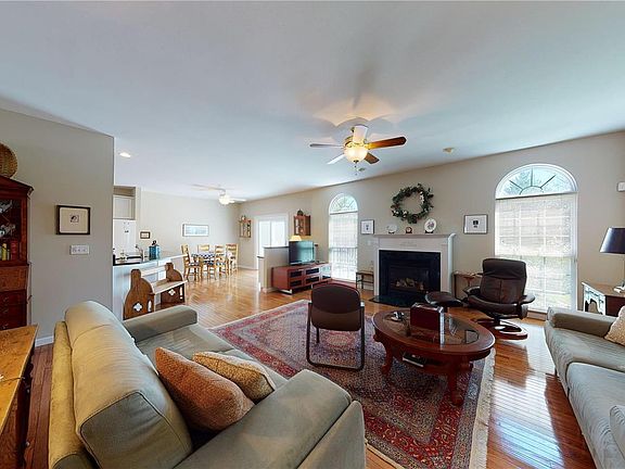 5th image of 9532 Parkfield Place Dr