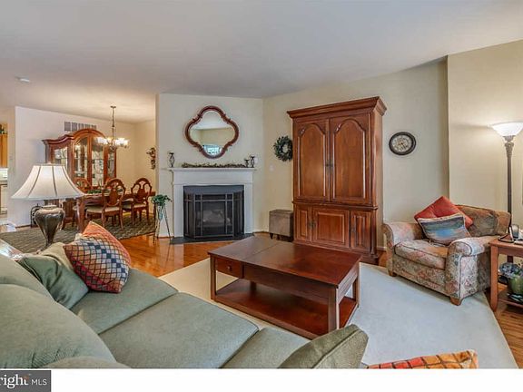 2nd image of 35 Linda Ln