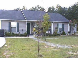 2471 Shadow Valley Dr, High Point, NC 27265