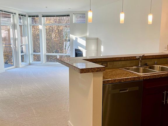 3rd image of 211 Kirkland Ave APT 324