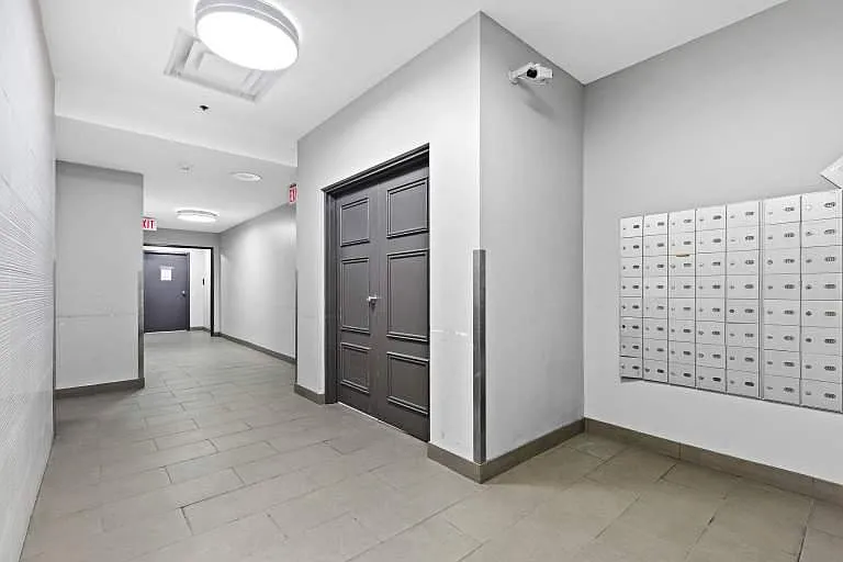 675 Richmond St — Photo 13