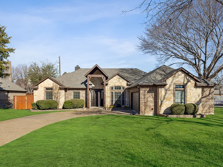 3312 Sycamore Dr — Photo 3