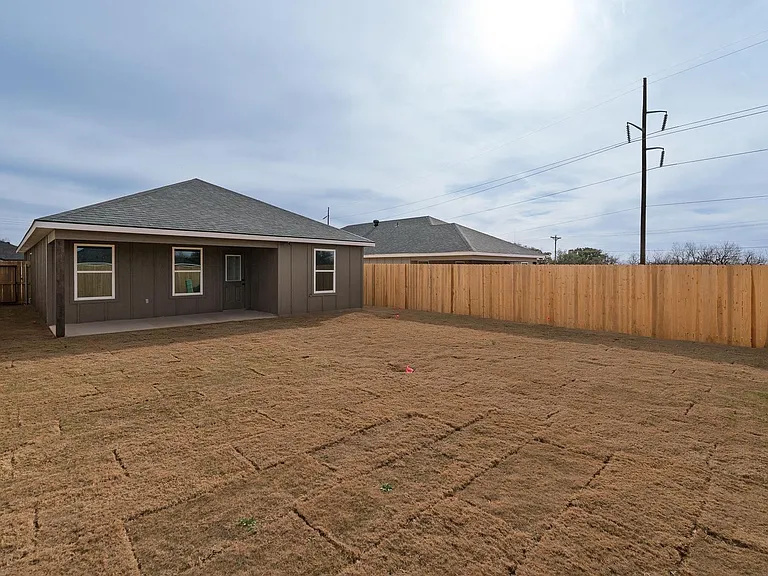 199 Tombstone Rd — Photo 32