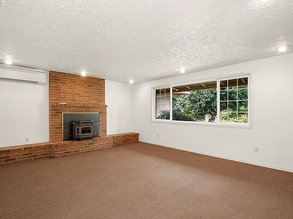 3rd image of 10211 NE 92nd Ave