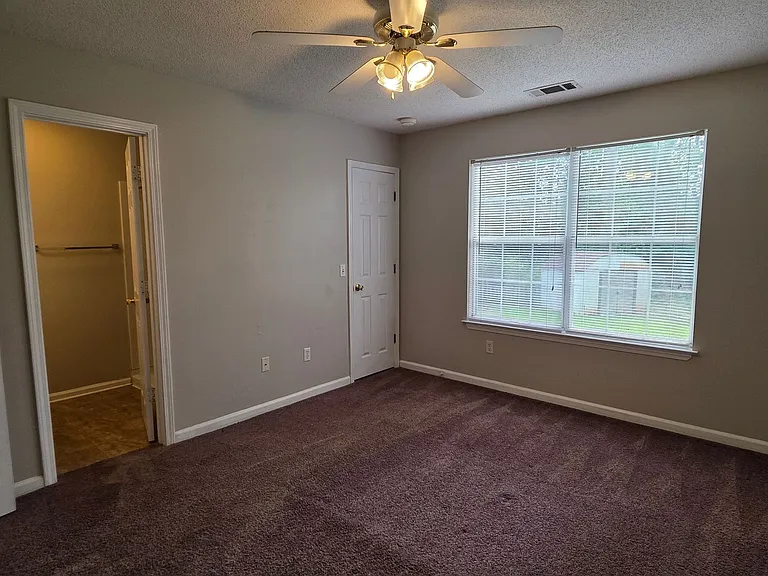 304 Woodbury Ln — Photo 19