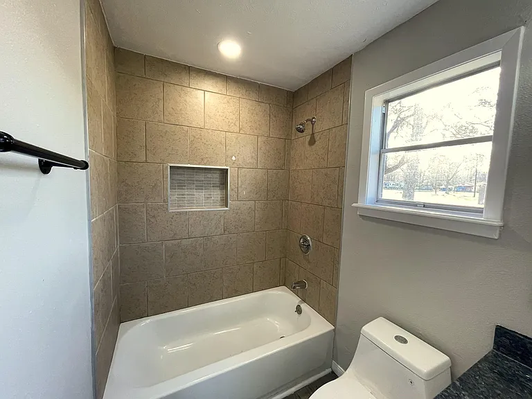 104 County Road 2401 — Photo 28